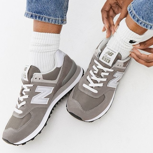 Women’s New Balance 574, Grey and White, Size US 8 - Picture 7 of 17